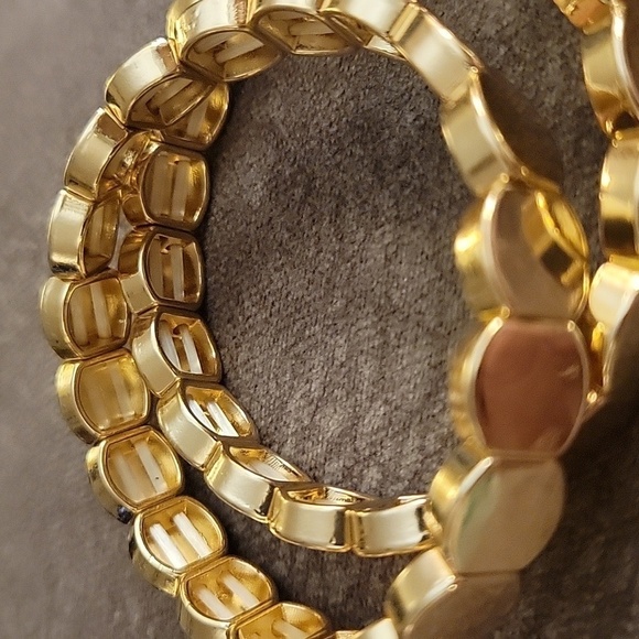 3/$30 Set of Three Metal Geometric Honeycomb Tile Castlecore Stretch Bracelets - Picture 5 of 5